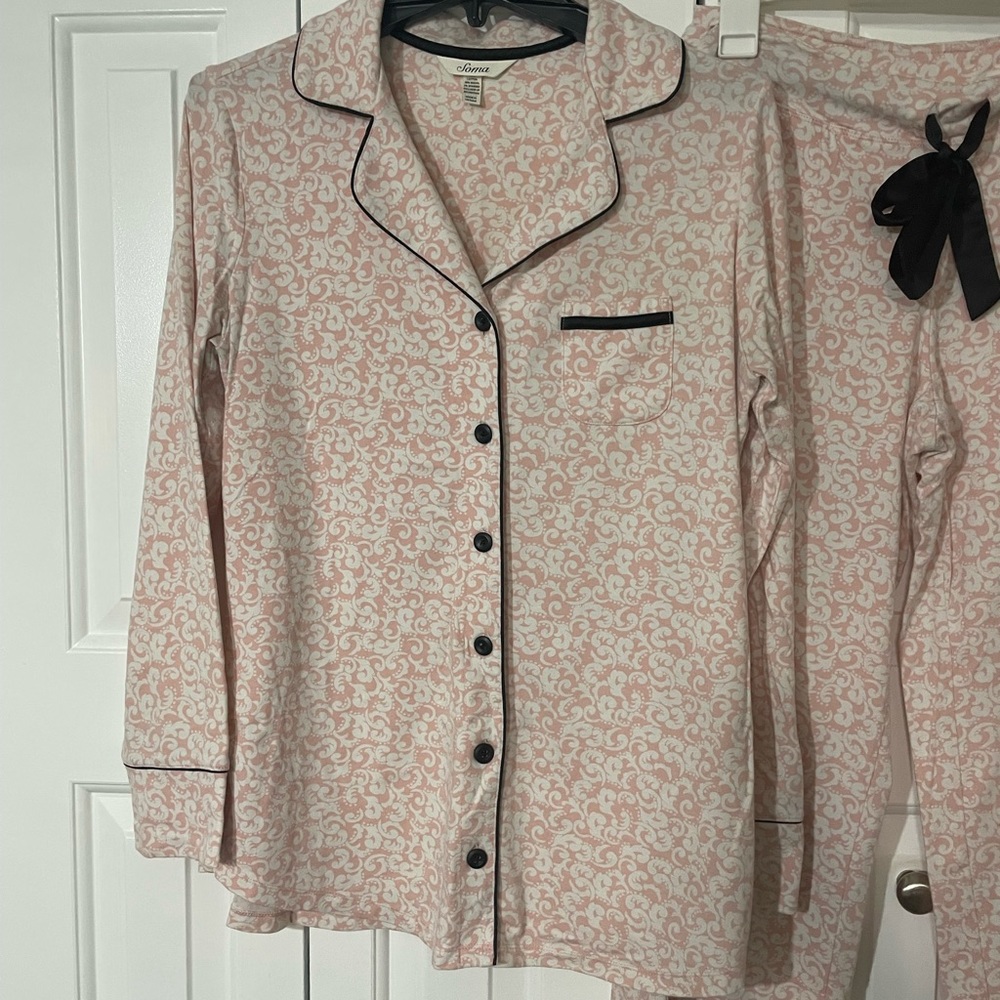 Medium SOMA Pink and White Soft Pajamas